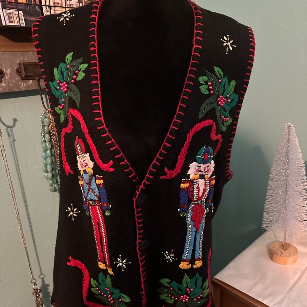 Victoria Jones Christmas Sweater Vest Tin Soldiers Size Medium